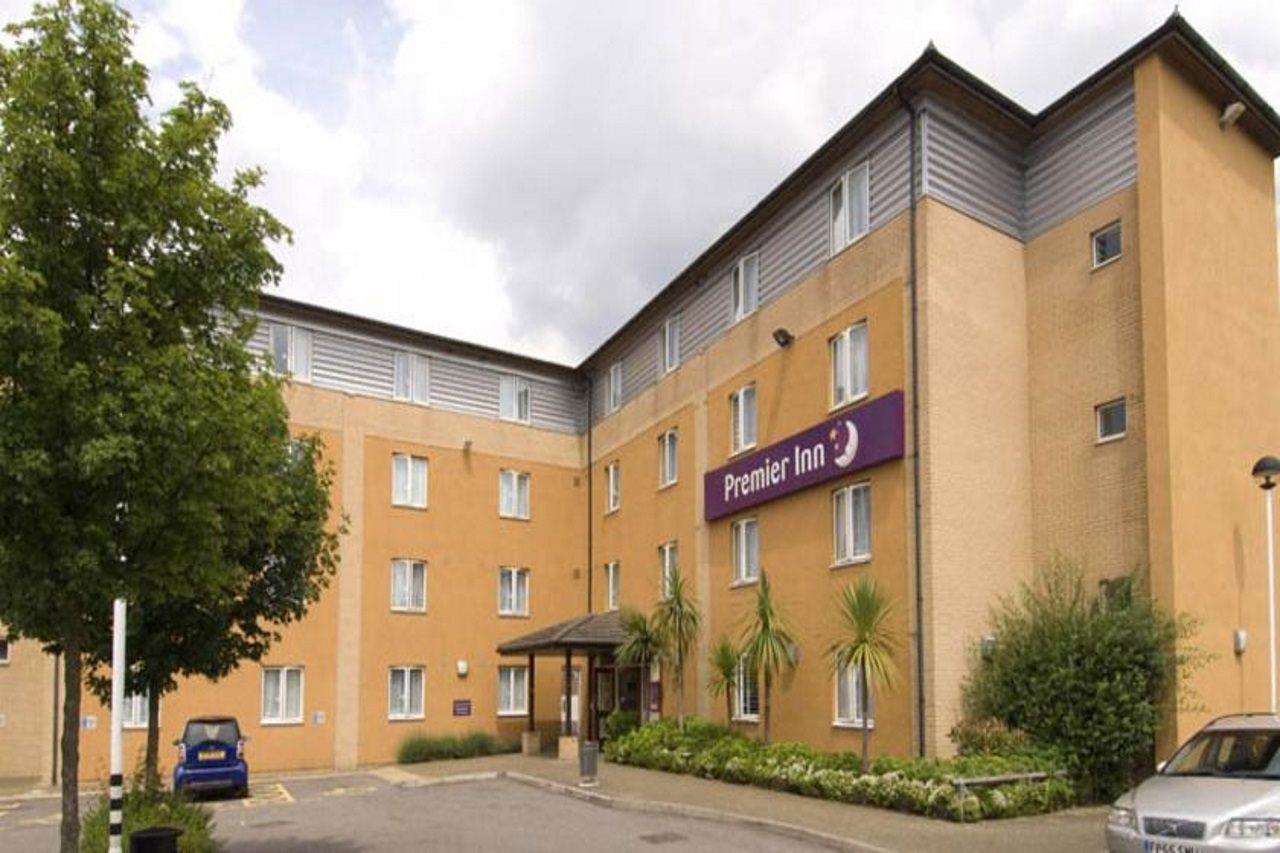 Premier Inn London Croydon West - Purley A23 ภายนอก รูปภาพ