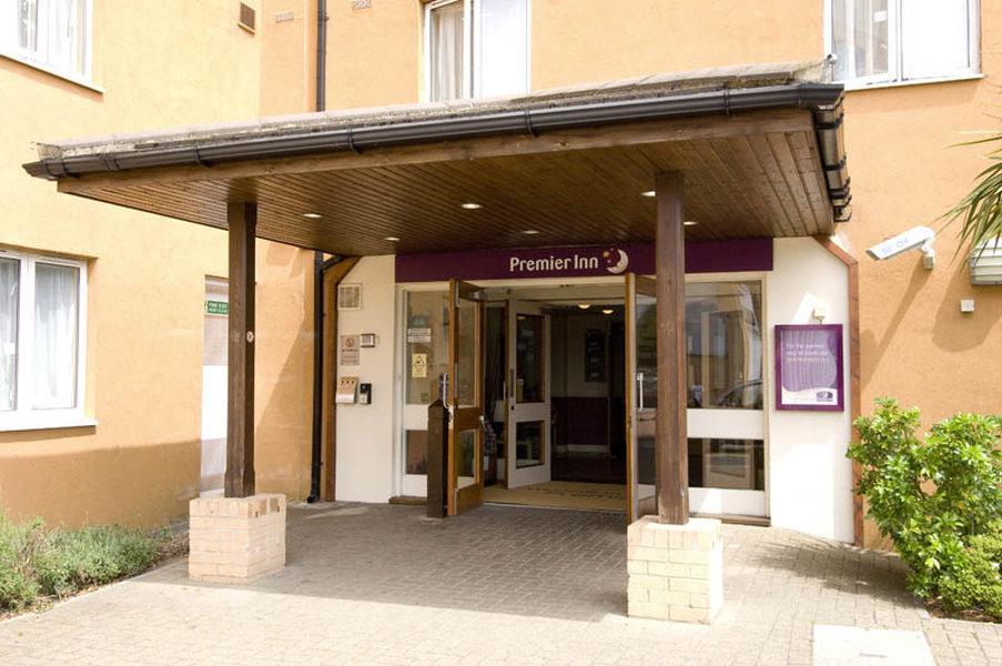 Premier Inn London Croydon West - Purley A23 ภายนอก รูปภาพ