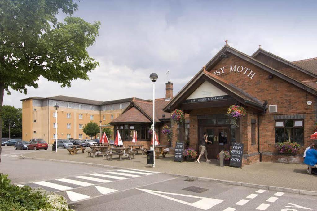Premier Inn London Croydon West - Purley A23 ภายนอก รูปภาพ
