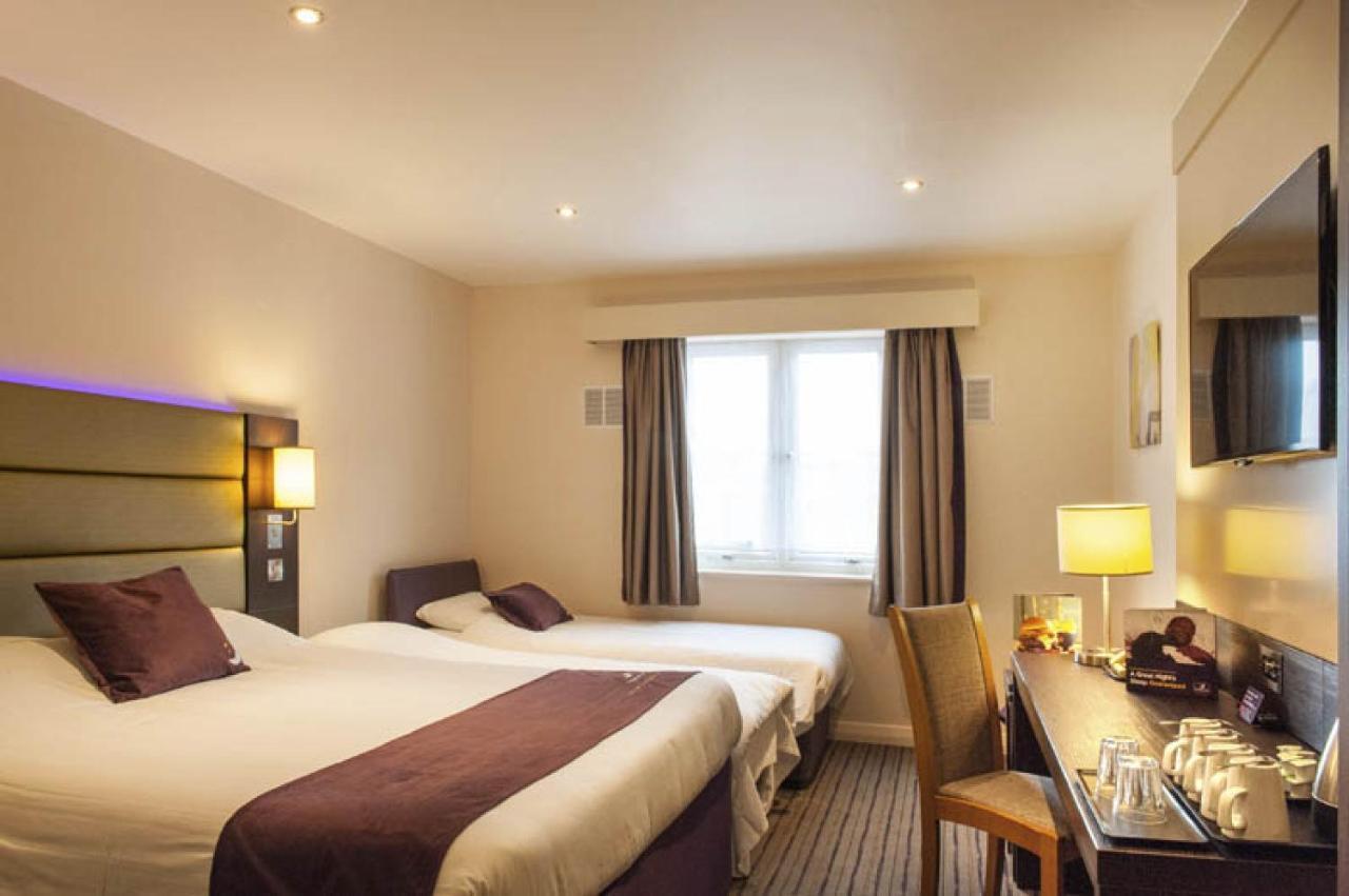 Premier Inn London Croydon West - Purley A23 ภายนอก รูปภาพ